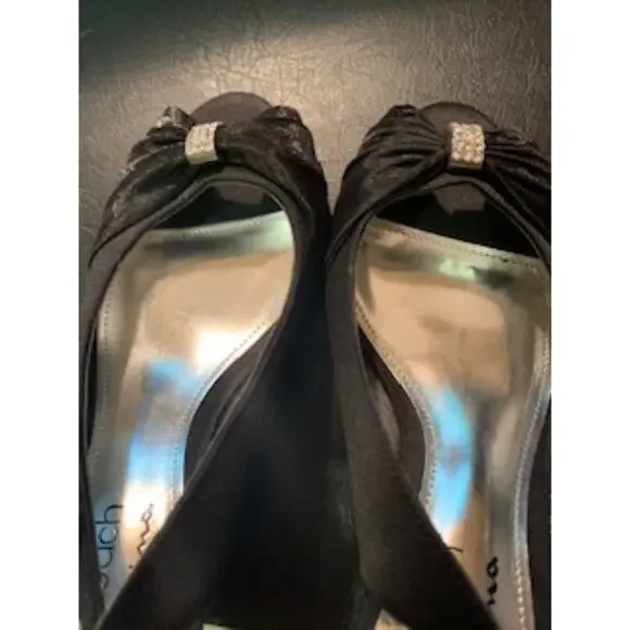The Touch of Nina Black Satin w/diamond accent Size 7 - Picture 2 of 6